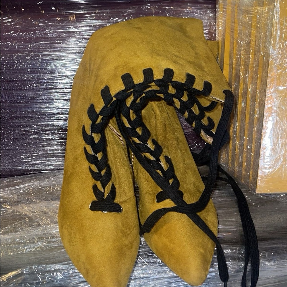 Suede boot - Picture 2 of 2